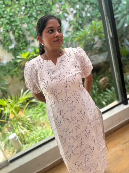"Snow" White Linen Kurti